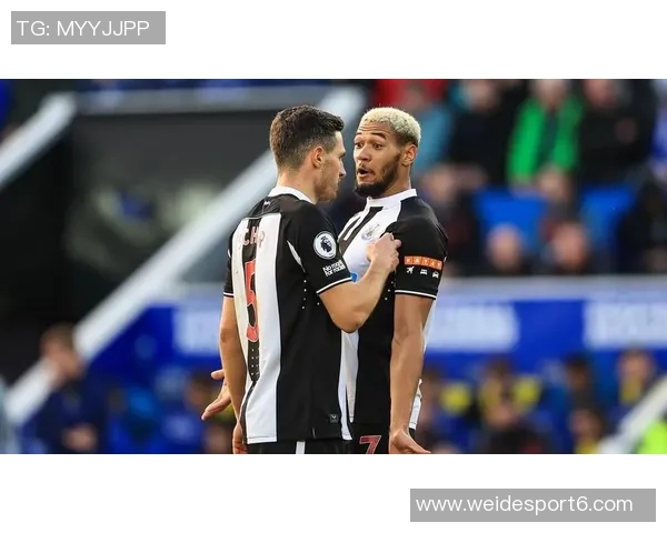 扎威表现低迷三分球失准仅得两分球队遭遇惨败