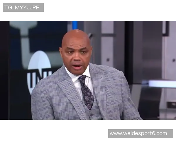 巴克利重申信心黄蜂有望冲击附加赛我全力支持这一目标 巴克利重申信心黄蜂有望冲击附加赛我全力支持这一目标