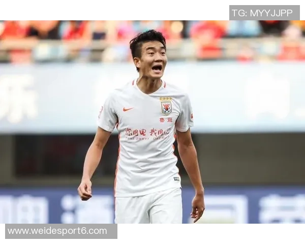 李平康揭秘戴琳改姓张琳背后故事为生存而换名塑造纯情人设 李平康揭秘戴琳改姓张琳背后故事为生存而换名塑造纯情人设